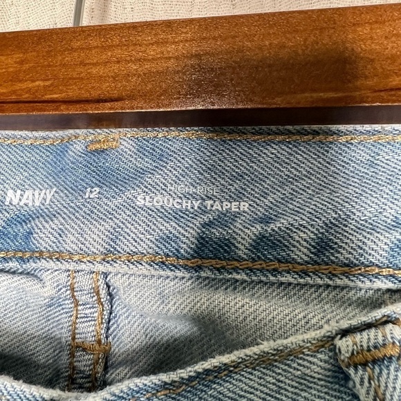 Old Navy High-Waisted Button-Fly Slouchy Taper Cut-Off Ankle Jeans size 12 - Picture 4 of 7